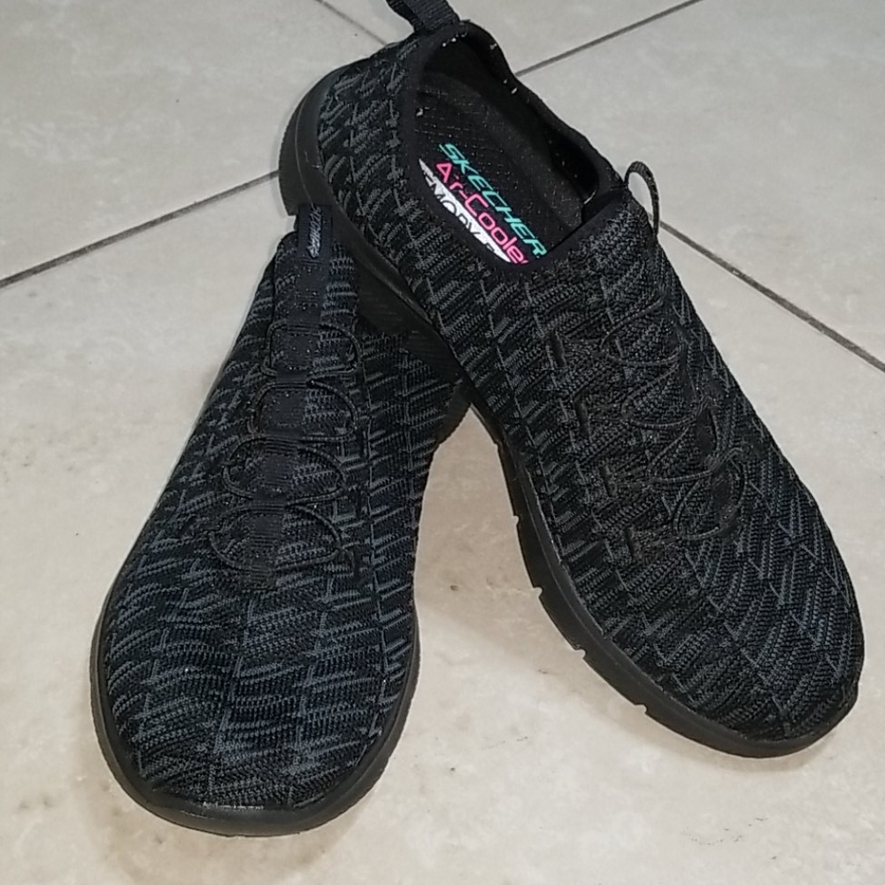 SKECHERS Dual-Lite black sz 9 slip on sneakers